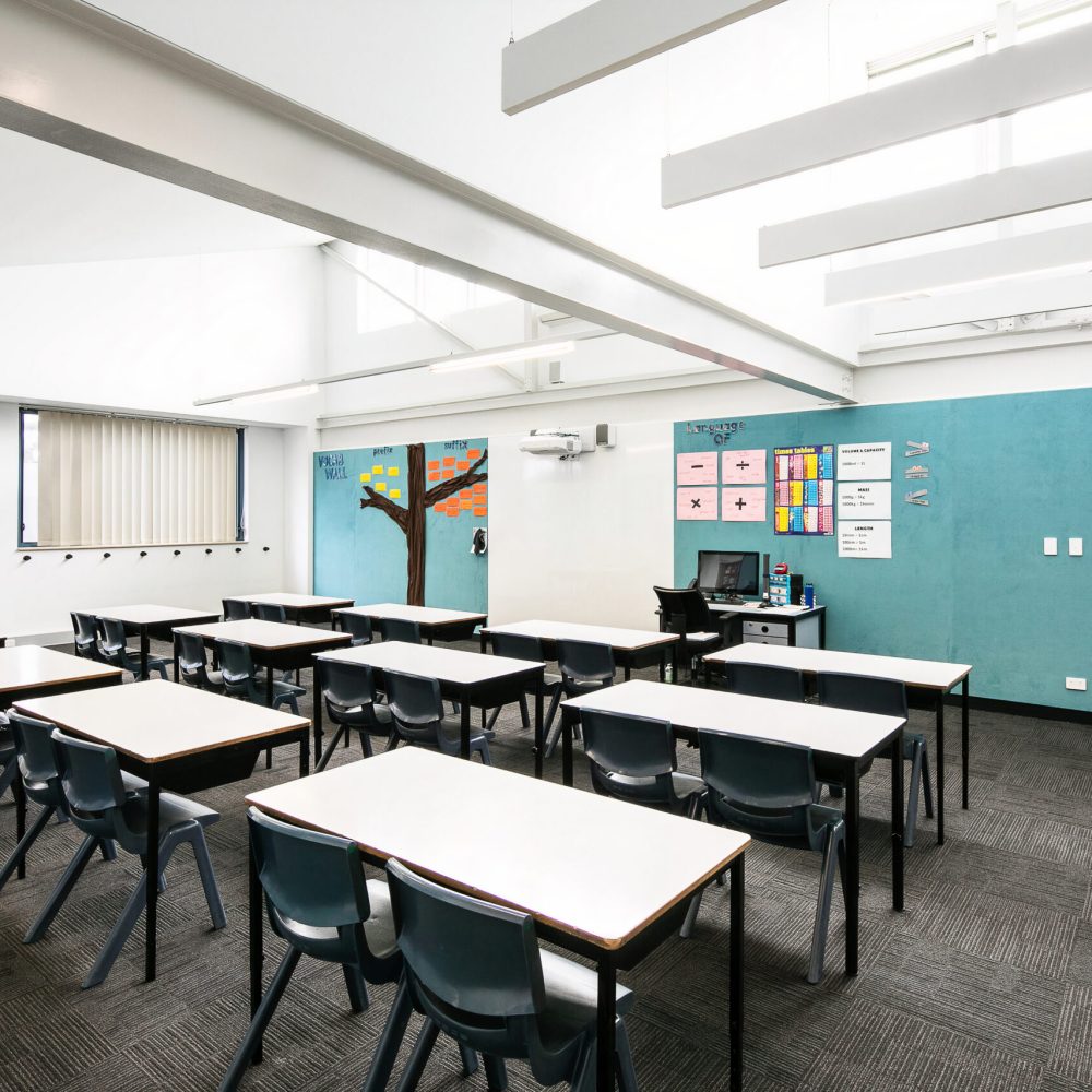 HOLY+SAVIOUR+MINI+019 (1)